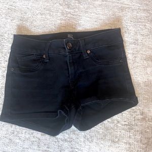 1822 Denim black denim short